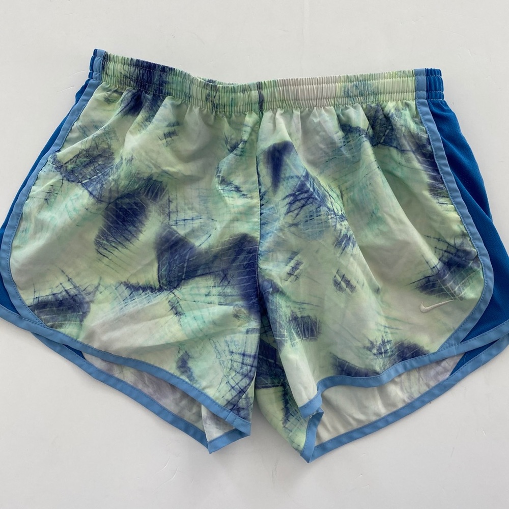 Nike dry fit tye die shorts - Picture 4 of 6